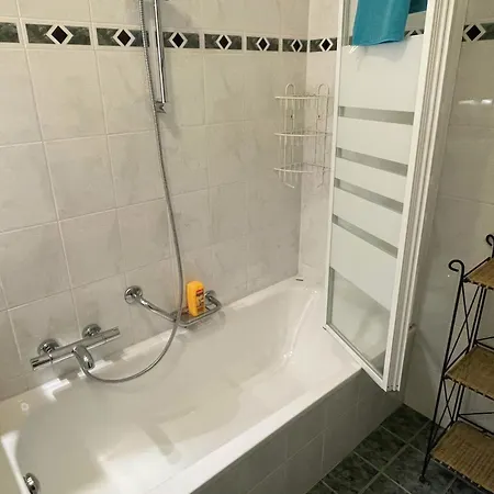 Stylish With A Swimming Pool By The Sea T129 Ostende